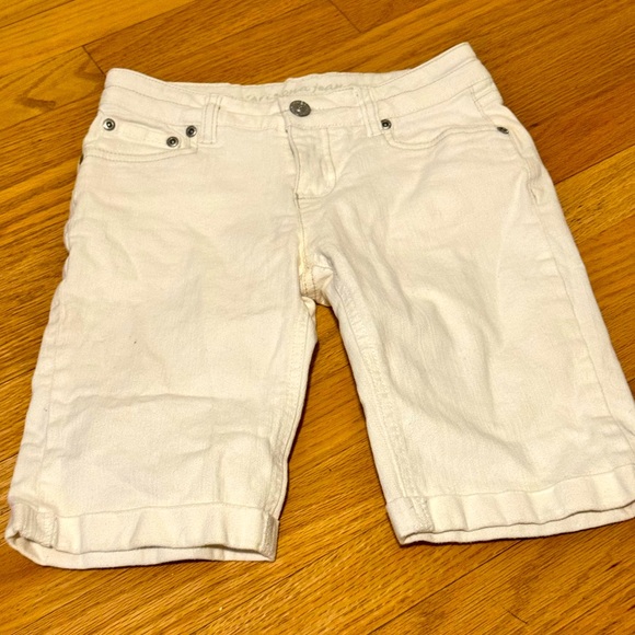 Arizona Jean Company Other - Arizona Jean Company white Bermuda Shorts girls size 12